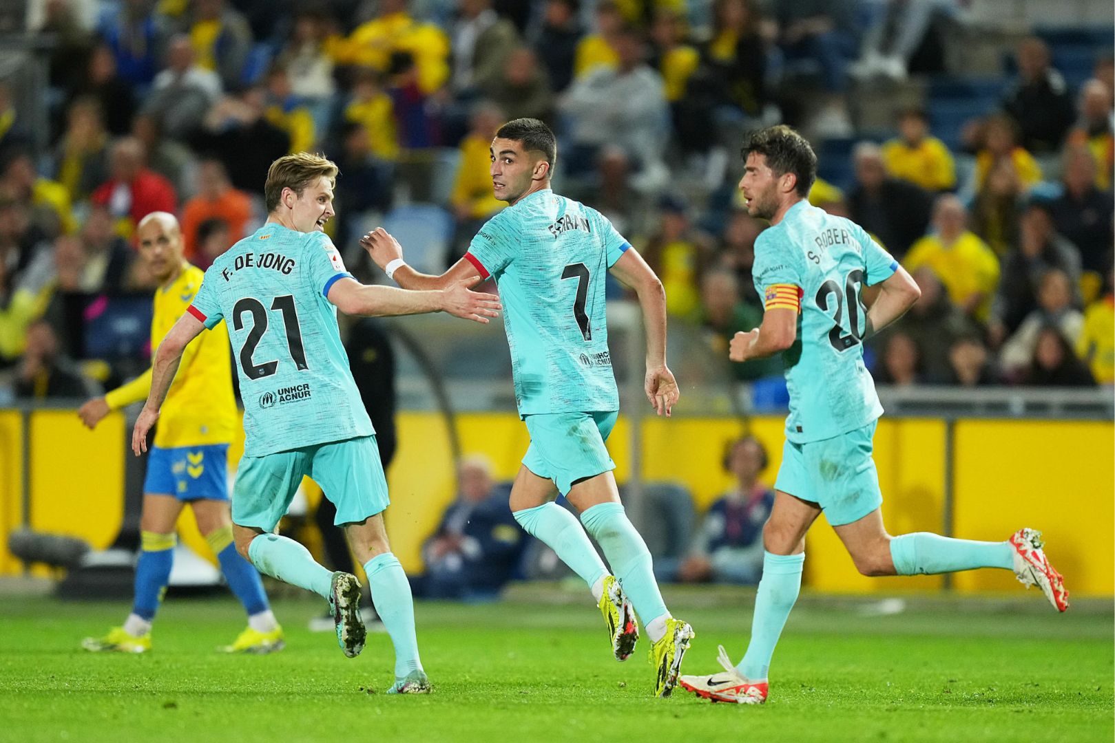 LAS PALMAS, SPAIN - JANUARY 04: Ferran Torres of FC Barcelona celebrates with teammates after scoring their team's first goal during the LaLiga EA Sports match between UD Las Palmas and FC Barcelona at Estadio Gran Canaria on January 04, 2024 in Las Palmas, Spain.