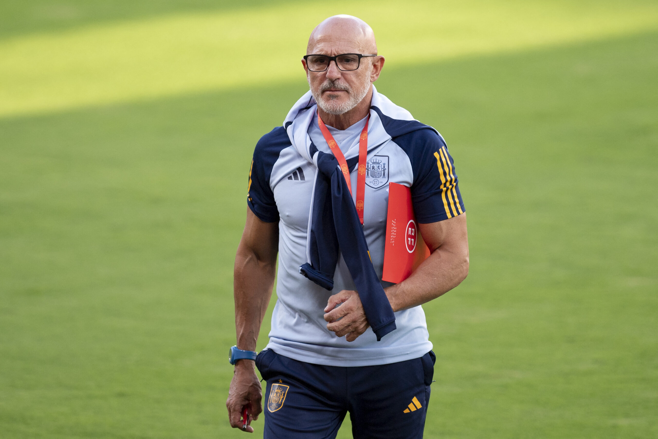 Spain's coach Luis de la Fuente takes part in a training session on the eve of the EURO 2024 first round group A qualifying football match between Spain and Cyprus at the Nuevo Estadio de Los Carmenes in Granada on September 11, 2023.