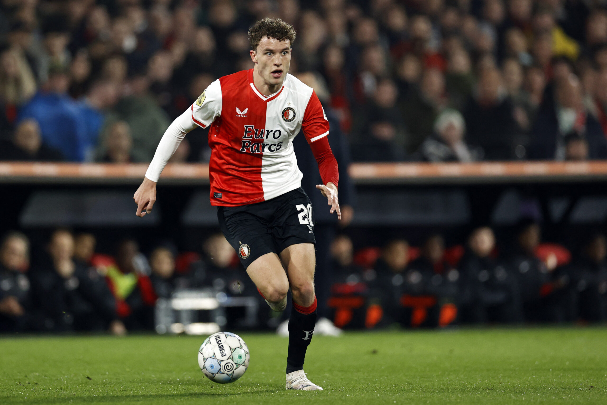 Feyenoord's Dutch midfielder Mats Wieffer controls the ball during the quarterfinal football match of the KNVB Cup between Feyenoord and AZ Alkmaar at the Feyenoord Stadium de Kuip in Rotterdam on February 7, 2024.