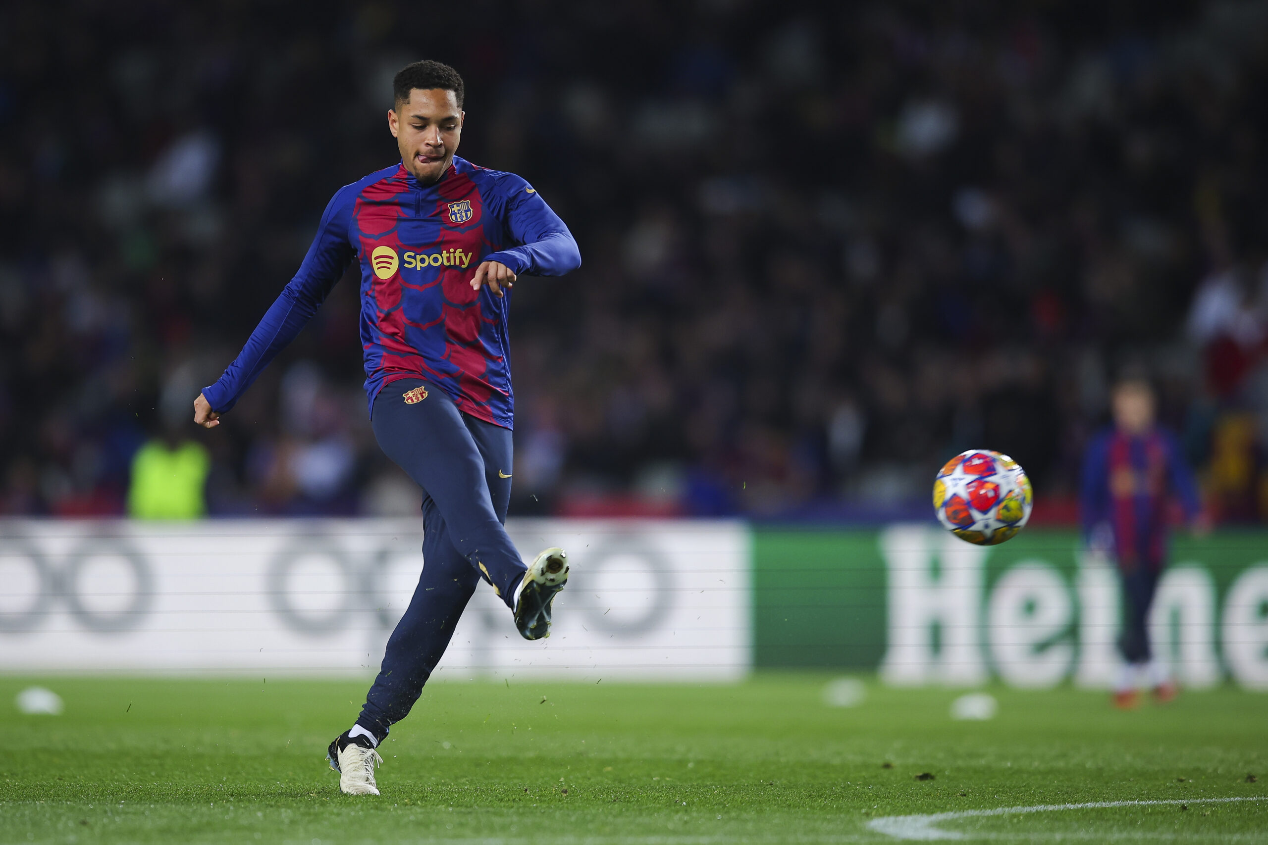 BARCELONA, SPAIN - MARCH 12: Vitor Roque of FC Barcelona warm up prior to the UEFA Champions League 2023/24 round of 16 second leg match between FC Barcelona and SSC Napoli at Estadi Olimpic Lluis Companys on March 12, 2024 in Barcelona, Spain.